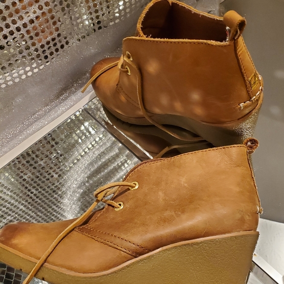 Sperry Topsiders Size 7 - Picture 3 of 9